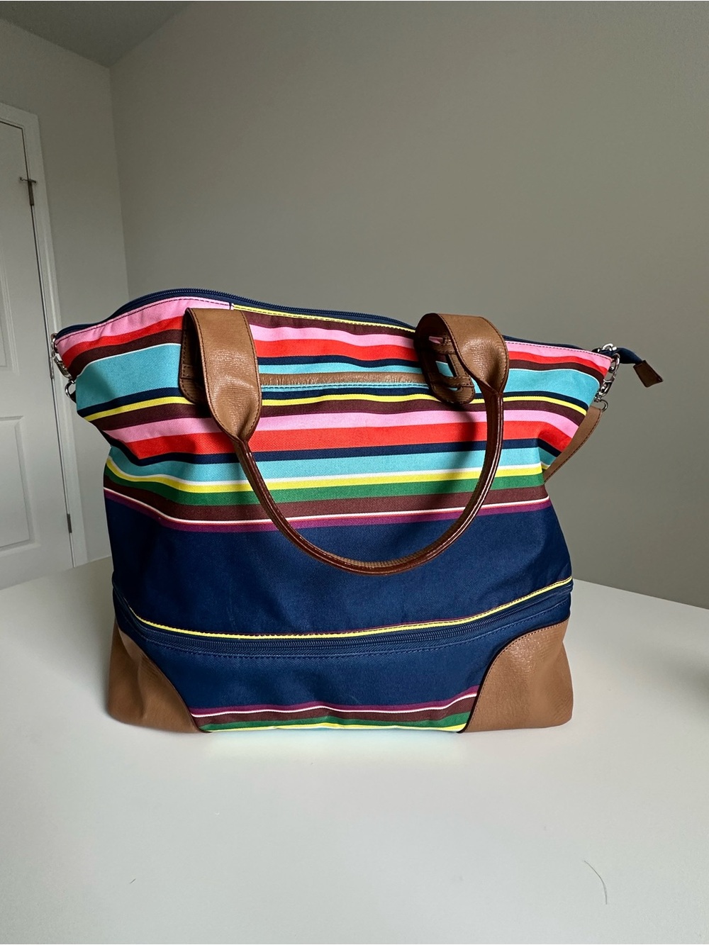 Stella & Dot “Let’s Get Carried Away” Large Weekender Tote | Strped | Travel Bag - Picture 8 of 16